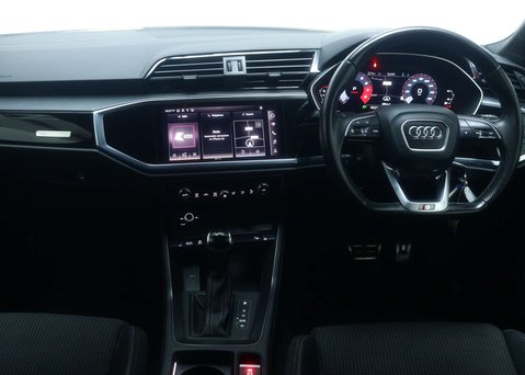 Audi Q3 1.5 Q3 Black Edition 35 TFSI MHEV Semi-Auto 5dr 19