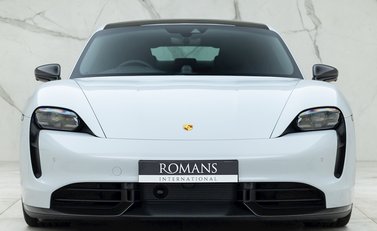 Porsche Taycan Turbo S 4