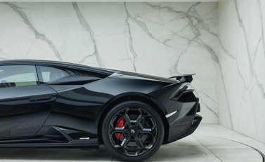 Lamborghini Huracan TECNICA 31