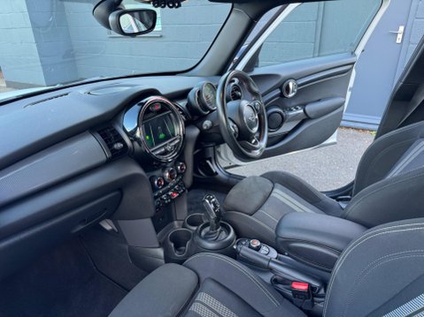 Mini Hatch COOPER SPORT 13