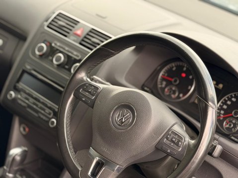 Volkswagen Touran 1.6 TDI BlueMotion Tech SE DSG Euro 5 (s/s) 5dr 21