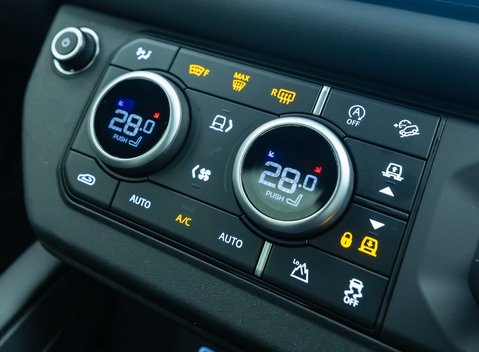 Land Rover Defender 110 V8 Carpathian Edition 22