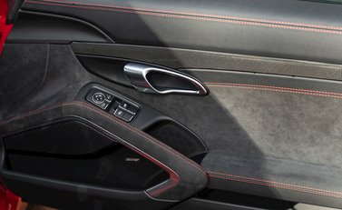 Porsche 911 (991.2) GT3 26