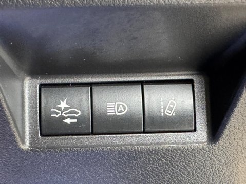 Toyota Yaris 1.5 VVT-i Icon Tech Euro 6 5dr 31