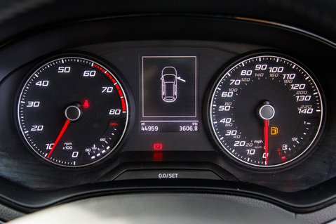 SEAT Arona TSI SE TECHNOLOGY 10