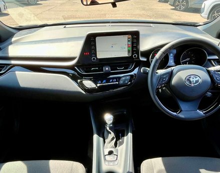 Toyota C-HR 1.8 C-HR Icon HEV CVT 5dr 2