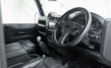 Land Rover Defender 90 TD XS OVERFINCH 13