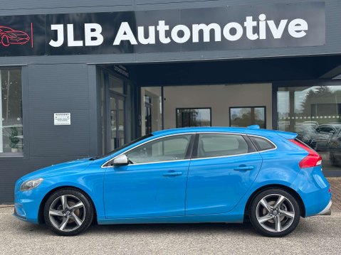 Volvo V40 1.6 V40 R-Design Nav D2 5dr 22