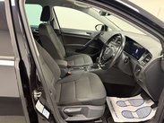 Volkswagen Golf e-Golf 5dr 24