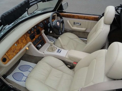 MG RV8 3.9 RV8 2dr 20
