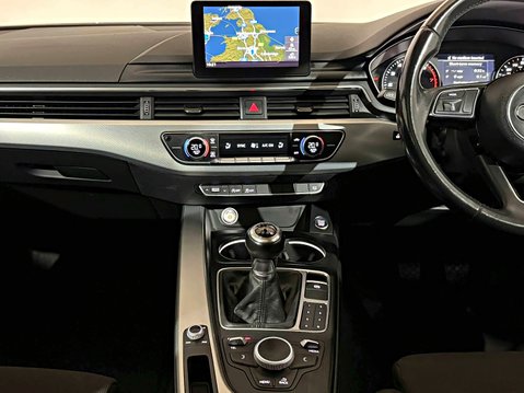 Audi A4 TFSI SPORT 15