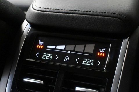 Volvo XC60 2.0 XC60 + B5 MHEV AWD Auto 4WD 5dr 10