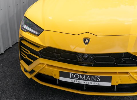 Lamborghini Urus 26