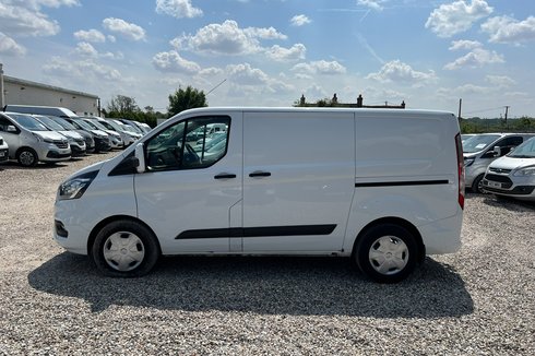 Ford Transit Custom AUTO SWB L1H1 Low Roof Trend Air Con Sensors Tow Bar EURO 6 NO VAT