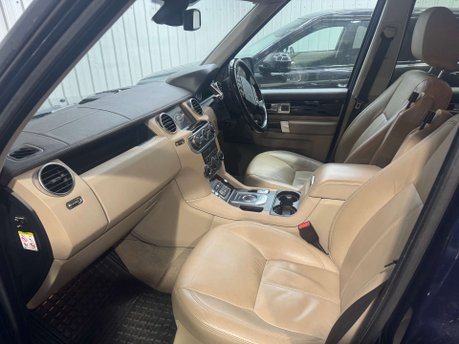 Land Rover Discovery 3.0 Discovery HSE SDV6 Auto 4WD 5dr 7