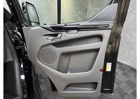 Ford Transit Custom 2.0 300 EcoBlue Limited Crew Van Double Cab 5dr Diesel Auto L2 H1 Euro 6 (s 32