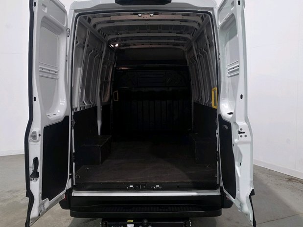 Iveco Daily DAILY BUISNESS 35S18 DIESEL 3.0 Van 3520L WB 11
