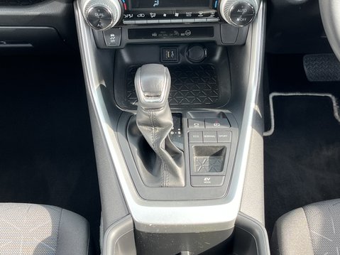 Toyota Rav 4 Icon 2.5 VVT-i Hybrid Icon 5dr CVT 2WD 15