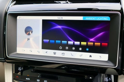 Jaguar F-Pace 5.0 F-PACE SVR AWD Auto 4WD 5dr 38
