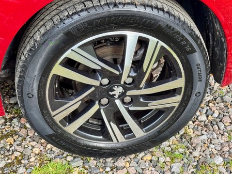 Peugeot 208 PURETECH ALLURE S/S 48