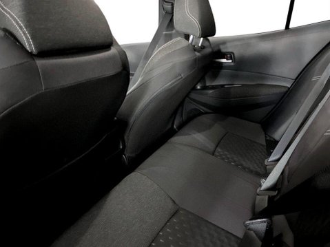 Toyota Corolla 1.8 VVT-h Icon Hatchback 5dr Petrol Hybrid CVT Euro 6 (s/s) (140 ps) 1 Owne 20