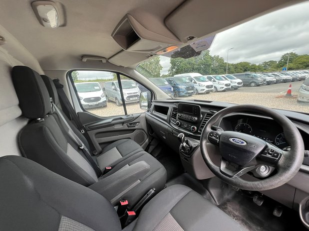 Ford Transit Custom LWB L2H1 Low Roof Leader 320 Air Con EURO 6 NO VAT 26