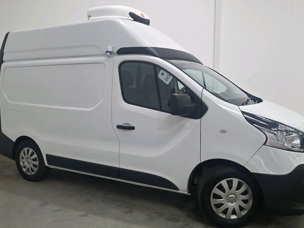 Renault Trafic TRAFIC SWB DIESEL dCi 145 High Roof Business Fridge Van 12