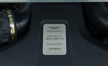 Aston Martin V8 Vantage ROADSTER 47