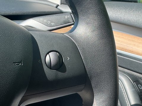 Tesla Model 3 Saloon 4dr Electric Auto RWD (241 bhp) 14