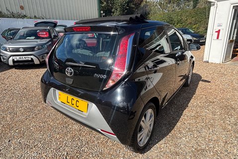 Toyota Aygo VVT-I X-PRESSION..X WAVE..CABRIOLET..LIMITED EDITION.. 8 SERVICES..£20 TAX  8