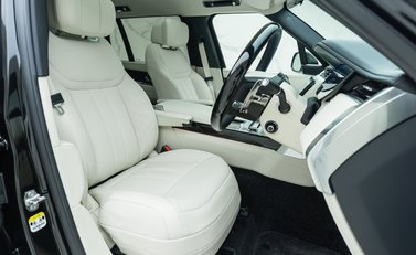 Land Rover Range Rover P460e AUTOBIOGRAPHY LWB 12