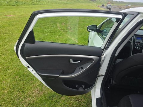Hyundai i30 1.6 SE Auto Euro 6 5dr 30