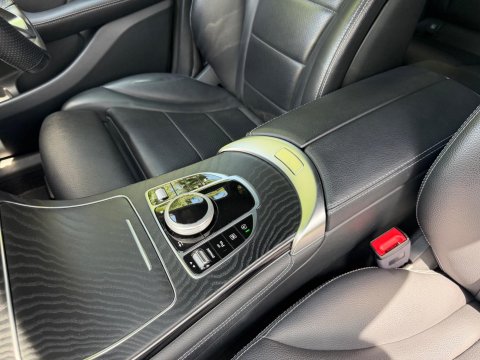 Mercedes-Benz GLC GLC 250 4MATIC AMG LINE 56