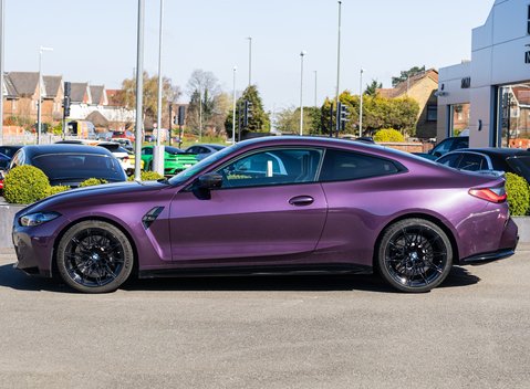 BMW M4 COMPETITION 3