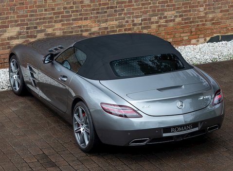 Mercedes-Benz SLS AMG Roadster 10