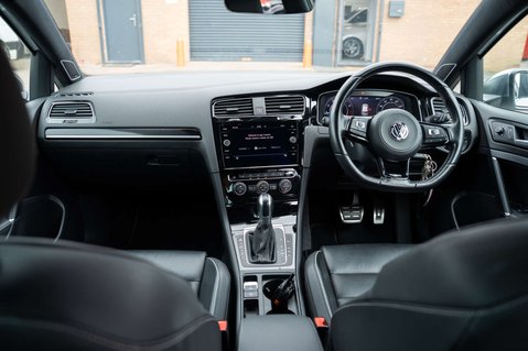 Volkswagen Golf 2.0 Golf R TSi Semi-Auto 4WD 5dr 3