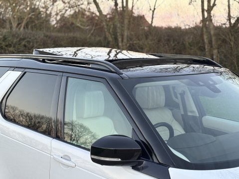Land Rover Discovery TD6 HSE LUXURY 8