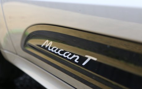 Porsche Macan T PDK - 1 Owner - Incredible Specification 12