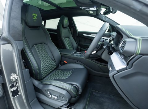 Lamborghini Urus 11