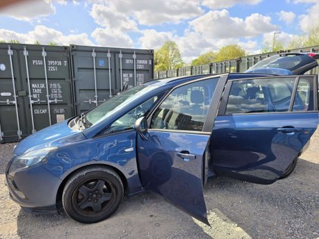 Vauxhall Zafira 1.4i Turbo Exclusiv MPV 5dr Petrol Auto Euro 6 (140 ps) 11