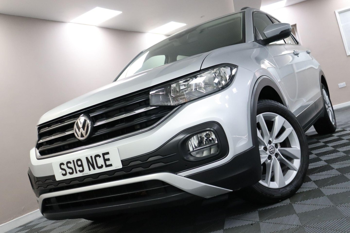 2019 Volkswagen T-Cross — image 28