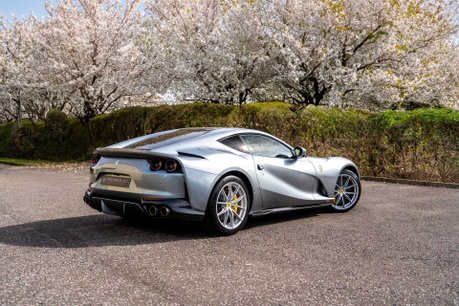 Ferrari 812 Superfast WARRANTY. FULL PPF. CARBON FIBRE INTERIOR & EXTERIOR. FRONT LIFT. 2