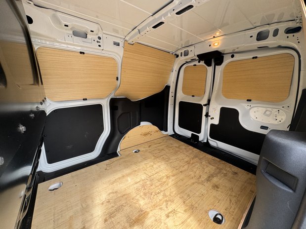 Ford Transit Courier Petrol SWB L1H1 Low Roof Limited Air Con Alloys Nav Sensors EURO 6 11