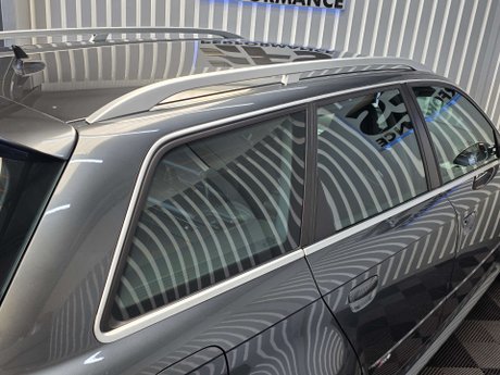 Audi RS4 4.2 Estate 5dr Petrol Manual quattro (326 g/km, 415 bhp) 35