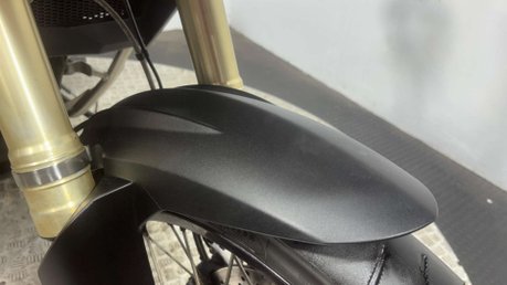 BMW F800 2014 ONLY 23K FULL ALLOY LUGGAGE NEW MOT SERVICED 800CC 13