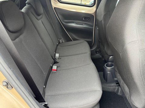 Toyota Aygo X VVT-I EDGE 46