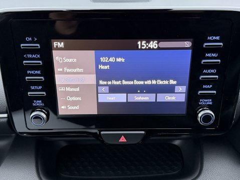 Toyota Yaris 1.5 Hybrid Icon 5dr CVT 25