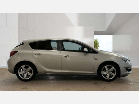 Vauxhall Astra 1.6 16v SRi Hatchback 5dr Petrol Auto Euro 5 (115 ps) 3