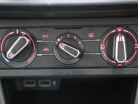 Volkswagen Polo 1.0 TSI SE Euro 6 (s/s) 5dr 17