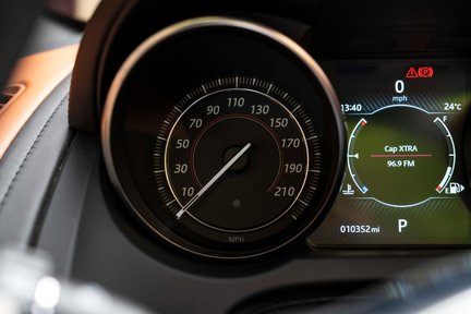 Jaguar F-Type V8 R 23